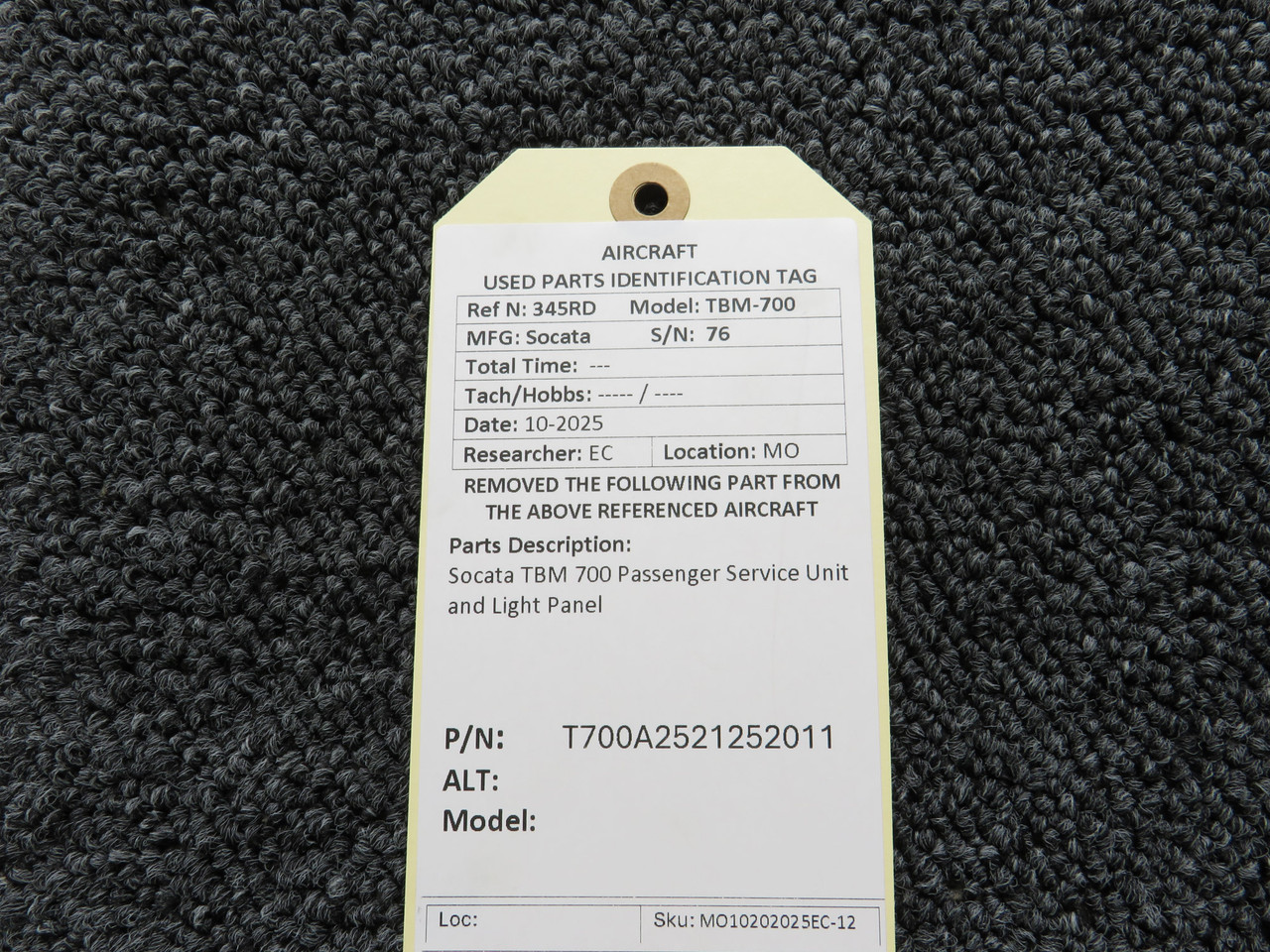 T700A2521252011 Socata TBM 700 Passenger Service Unit and Light