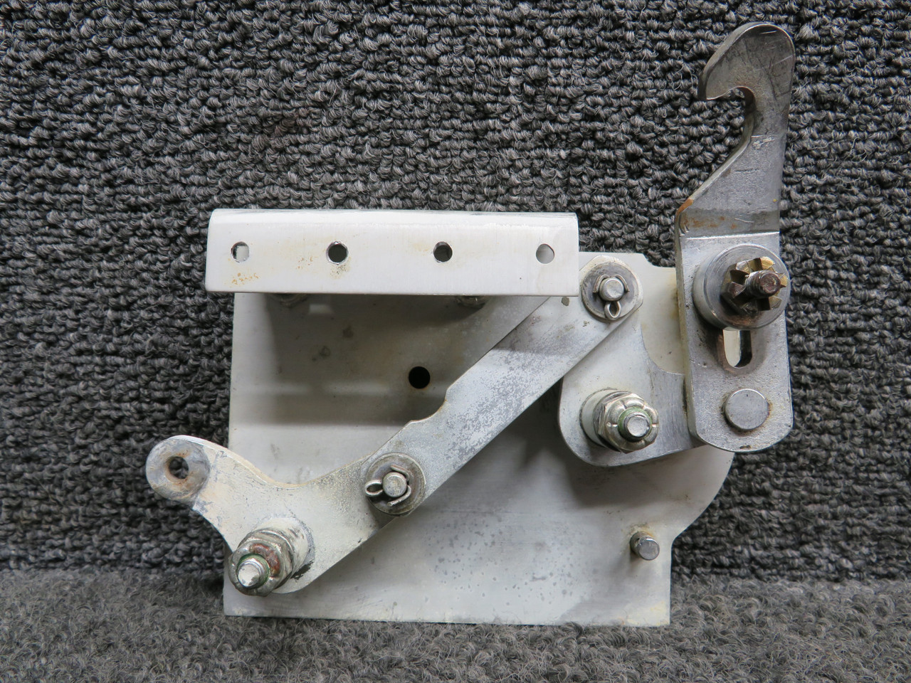 310083 (Alt: 3370) Mooney M20C Hook Latch Assembly