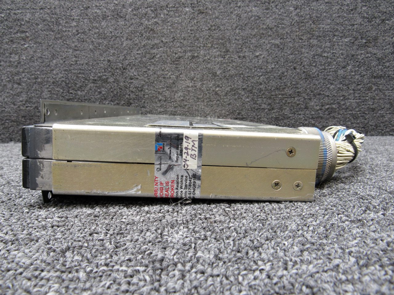 9914061-4 (Alt: 6298088-26) Cessna Citation III 650 Annunciator