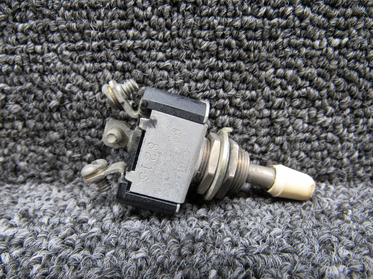 MS35058-31 (Alt: 8809K16) Culter-Hammer Toggle Switch