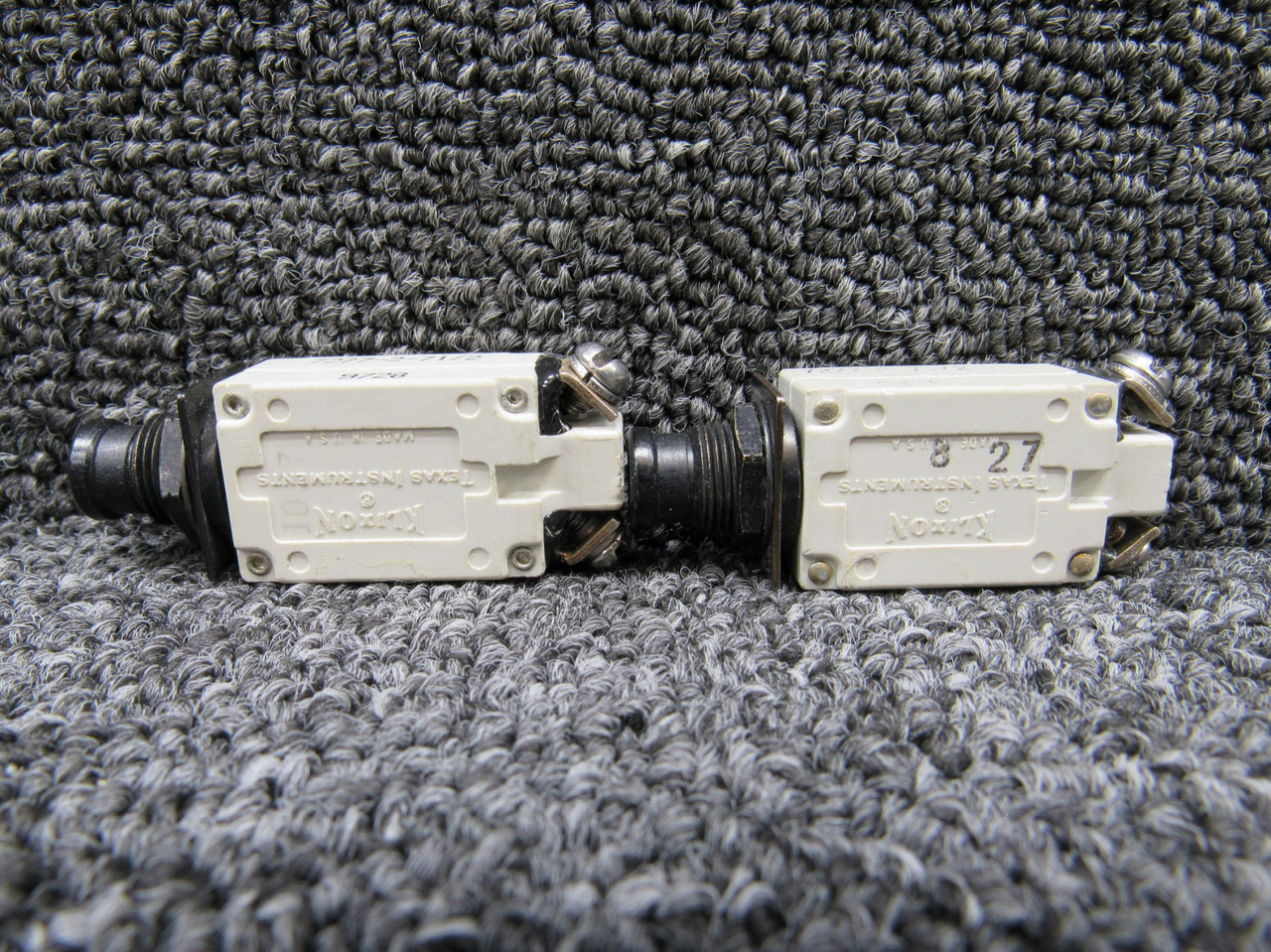 7277-2-7.5 Klixon Breaker 7.5A (Set of 2) For Sale