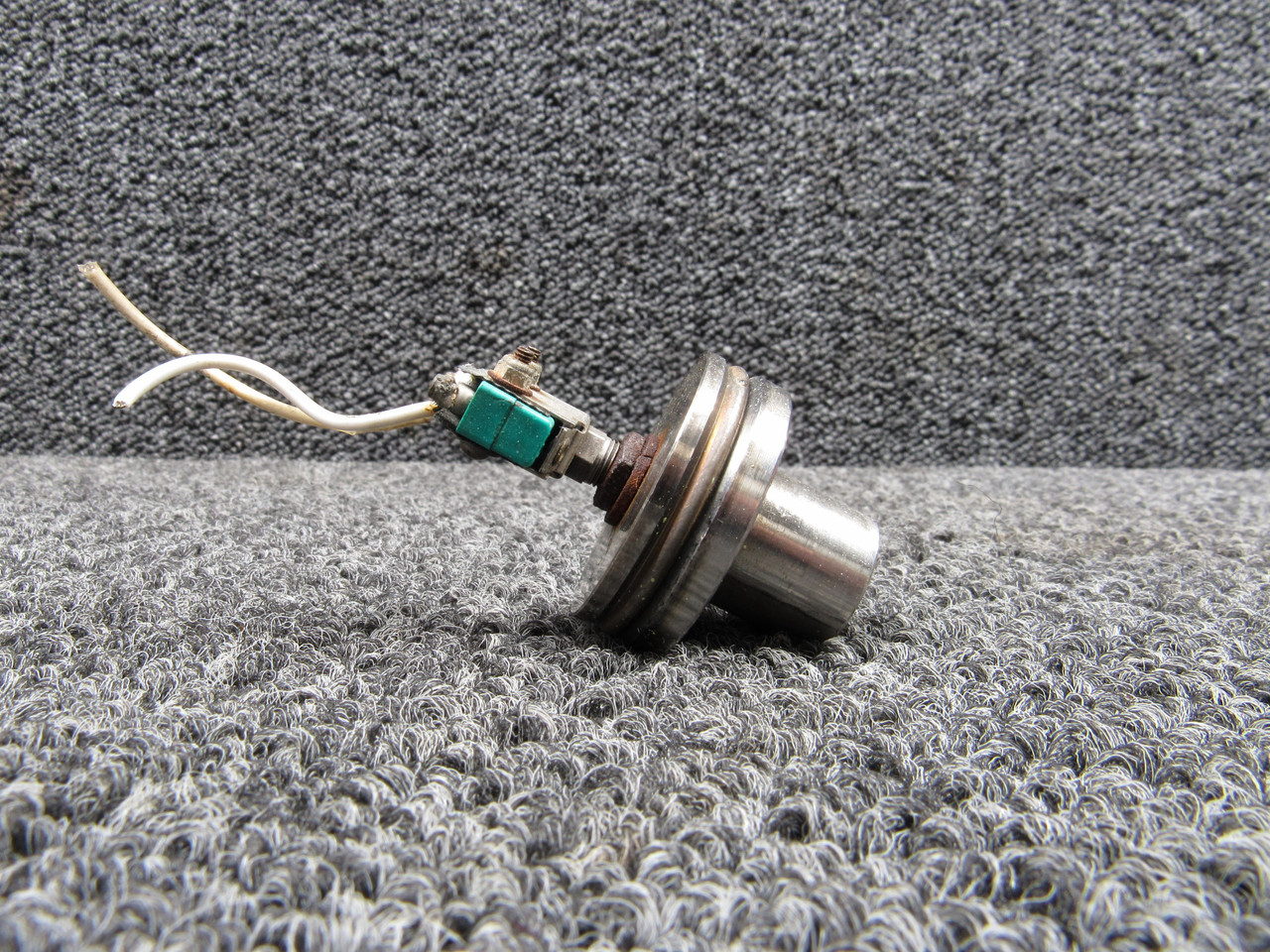 717-6049-2 (Alt: 1106P55) UTC Aerospace De-Ice Switch For Sale