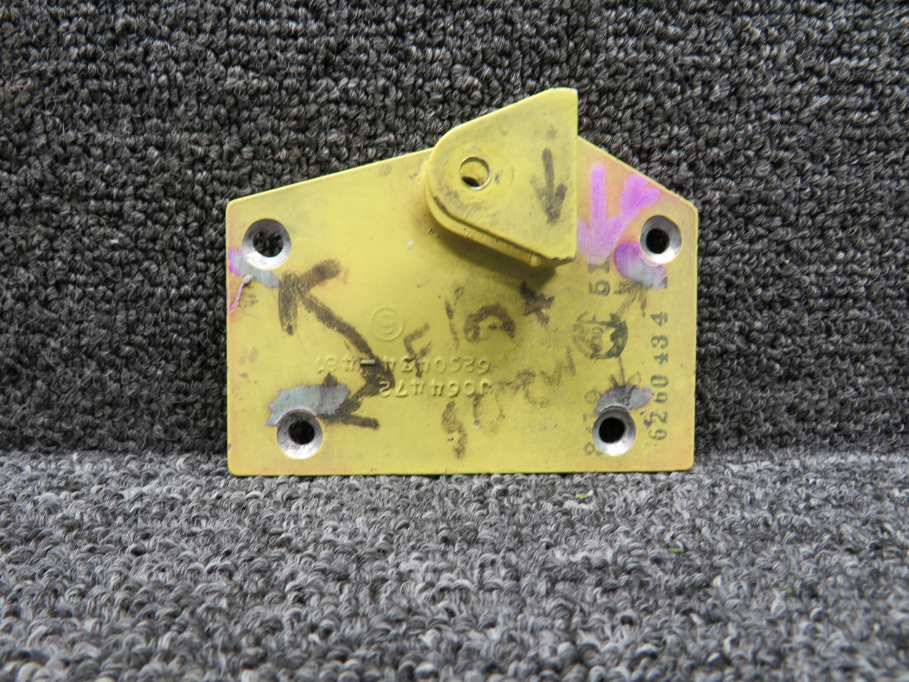 6260434-1 Cessna Citation III 650 Aileron Roll Trim Idler Link Support Bracket