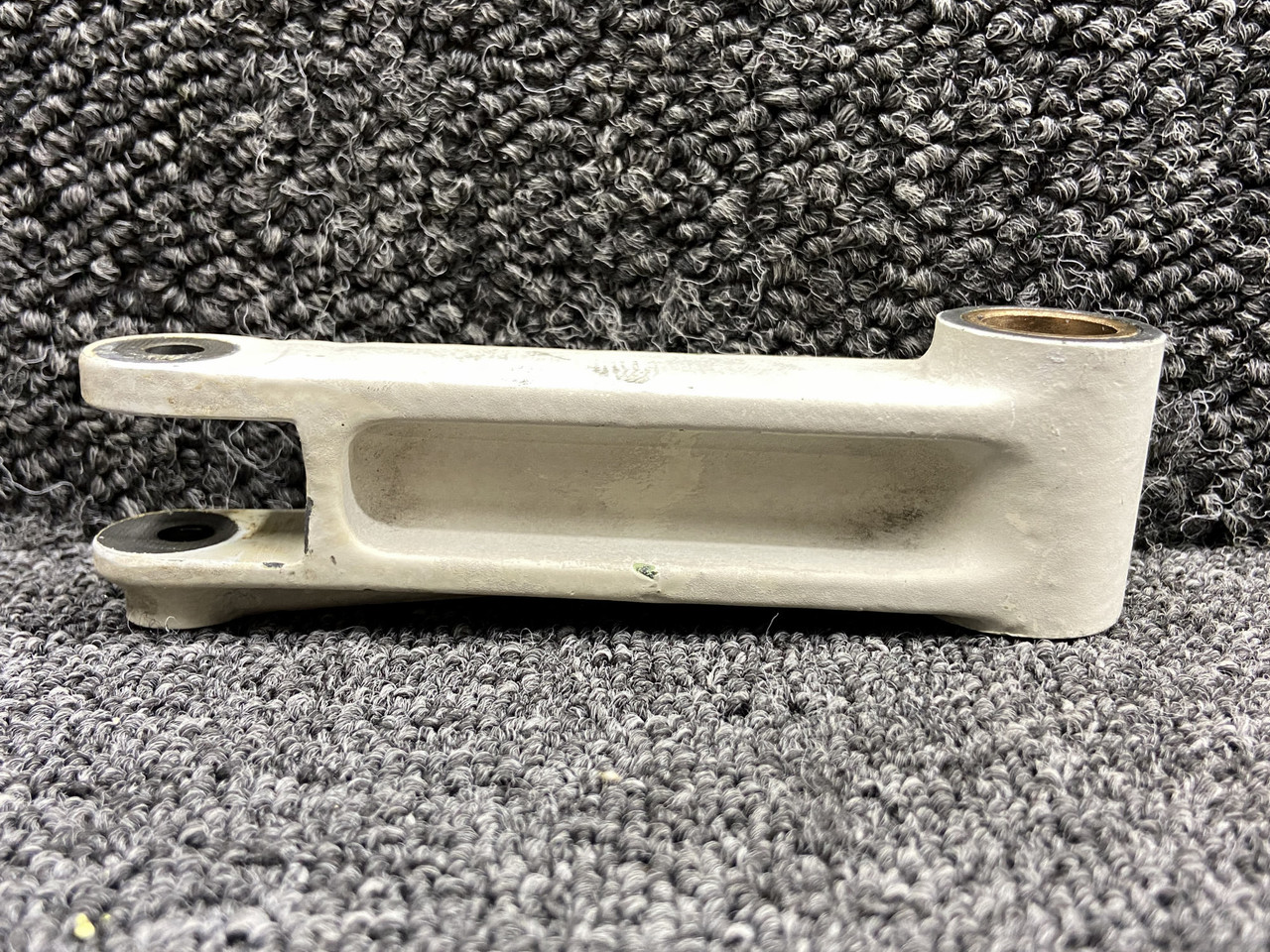 35-825052-4 (Use: 35-825052-8) Beechcraft A36 Nose Gear Steering Idler Arm