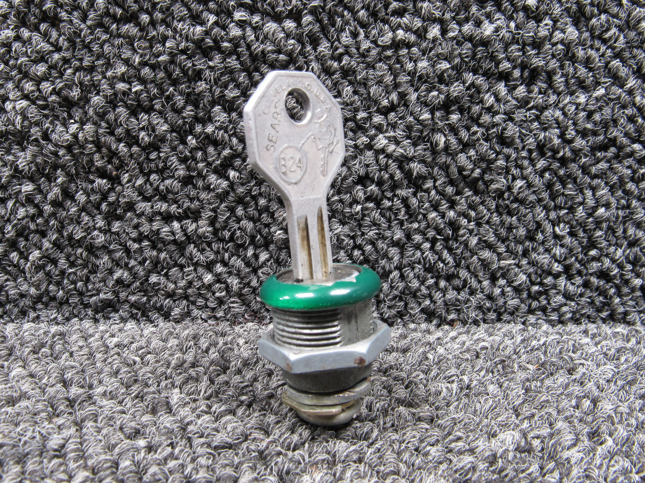 C253001-0102 Cessna Door Lock Assembly with Key