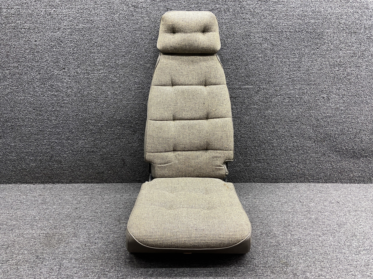 106-530056-601 Beechcraft A36 Forward Facing Passenger Seat Assembly LH