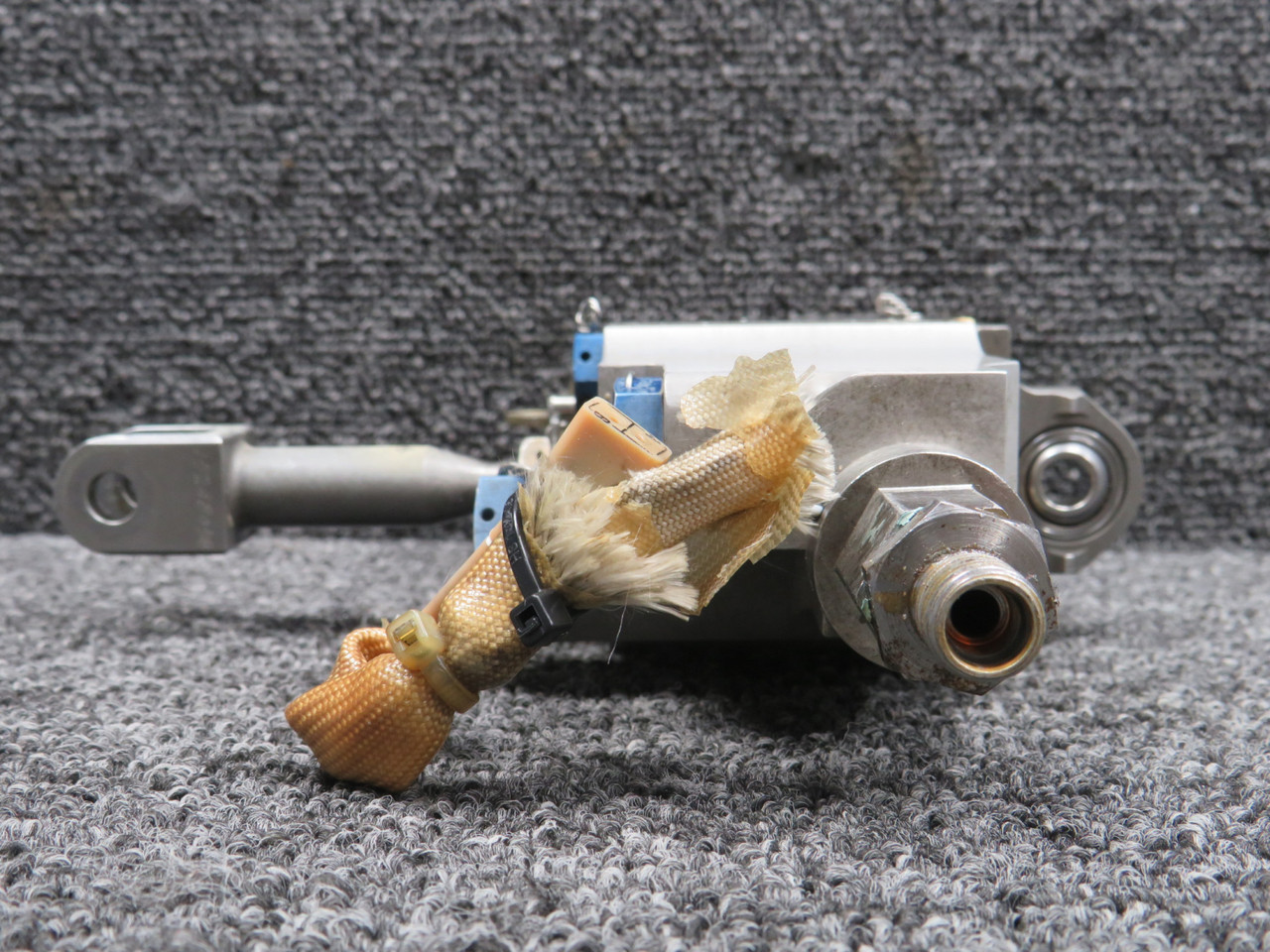 ダリアページ 1524800-18 (Alt: 9914155-18) Teijin Spoiler Assembly Actuator For Sale