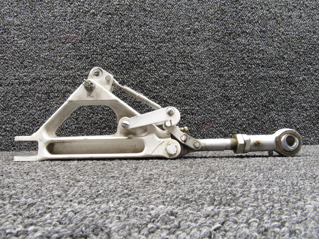 78721-011, 78720-007 Piper PA-44-180 Main Gear Truss Assy LH with Link Assy