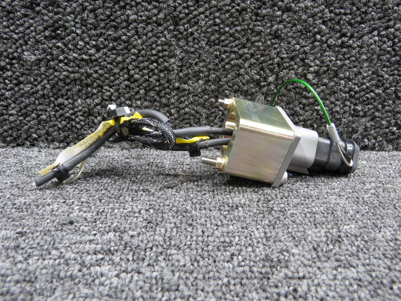46496-004 (Alt: 50643-2) Cirrus Vision Jet SF50 Electric Temperature Transmitter