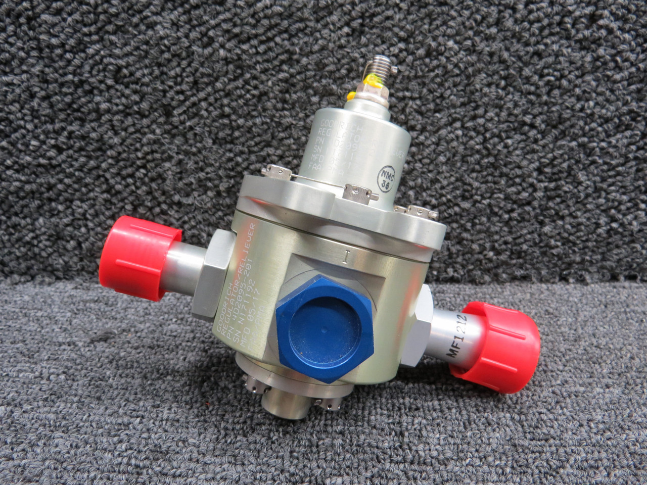 4D2095-201 (Alt: 30556-001) Goodrich EIPS Regulator-Reliever Assembly