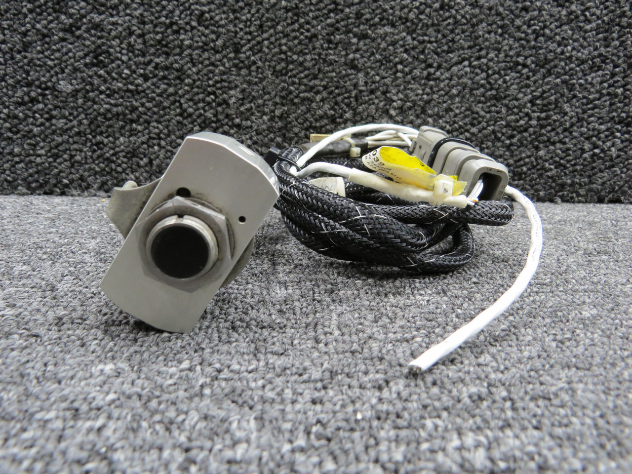 37063-004 Cirrus Vision Jet SF50 Main Gear Weight on Wheel Sensor Assembly RH