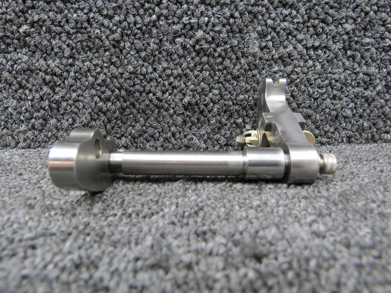 36198-101 Cirrus Vision Jet SF50 MLG Alternate Gear Extension Fitting Assembly LH