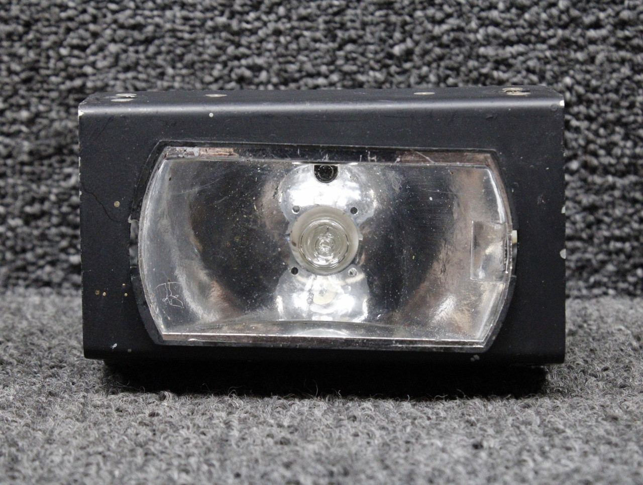87742-003, 82246-002 Piper PA46-500TP Taxi Light Assembly LH (No Lens)