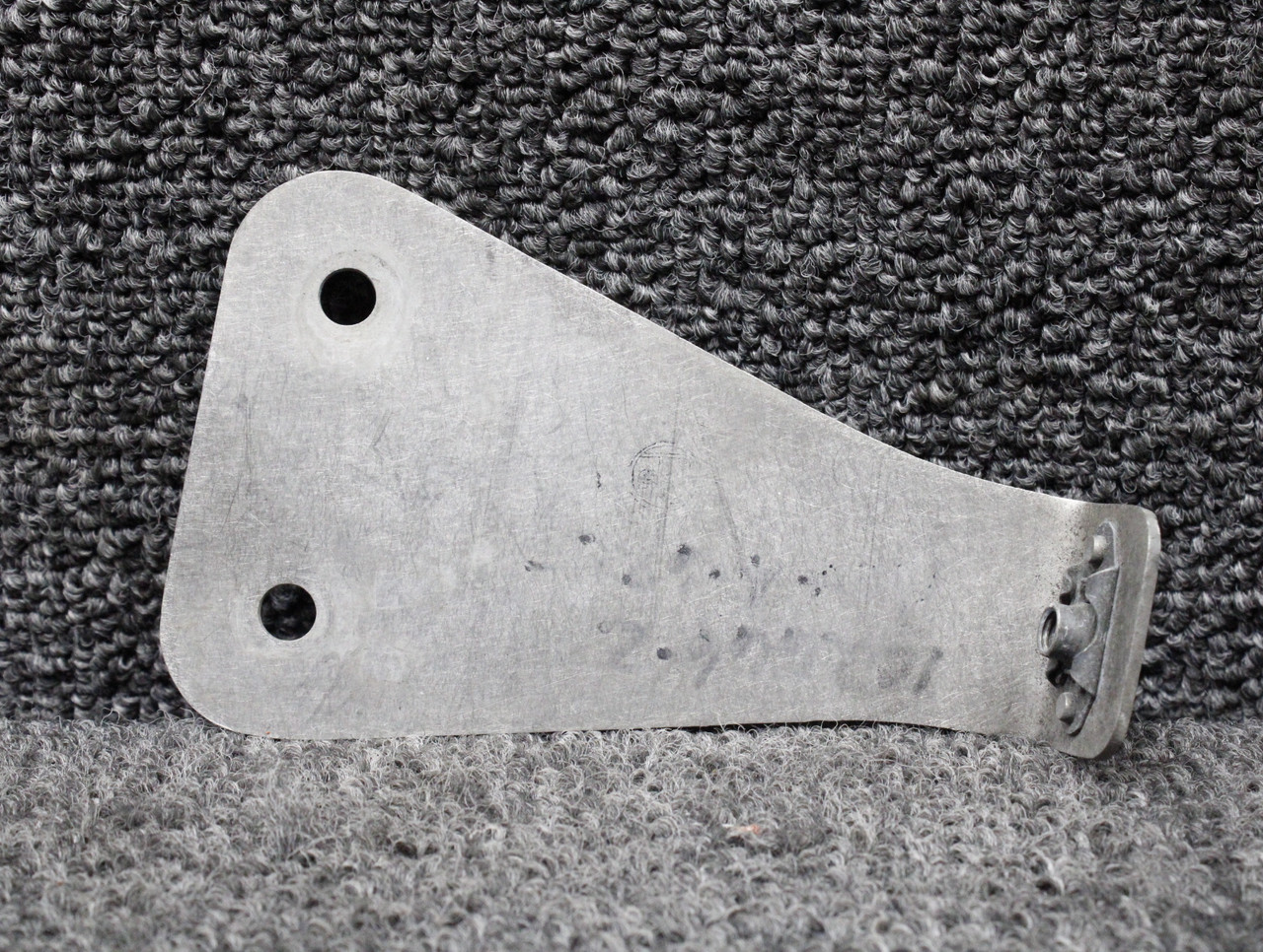 102666-002 Piper PA46-500TP Mass Flow Control Valve Mounting Bracket