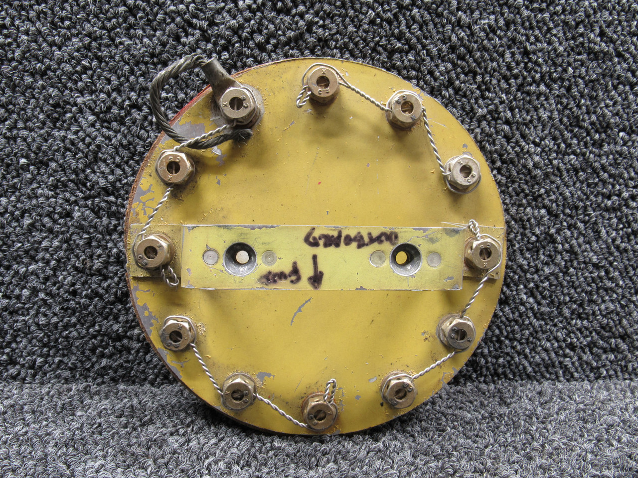 米軍 実物 REMOVE BEFORE FIRING 砲口カバー 50-921574-63 Beechcraft KA-E90 Center Section Fuel Cell Cover