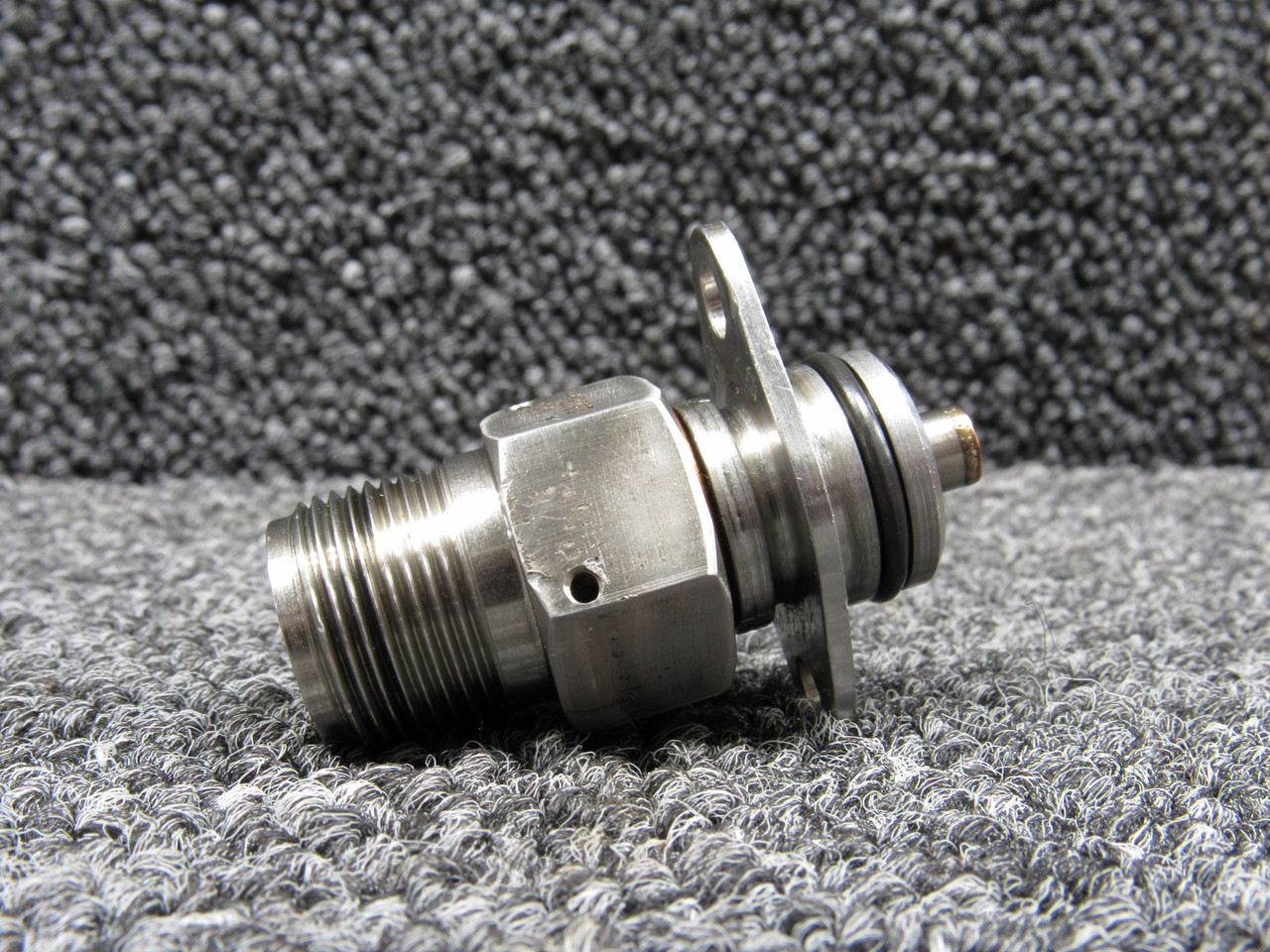 102-00002 (Alt: MS28034-3) Norwich Aero Products Oil Temperature