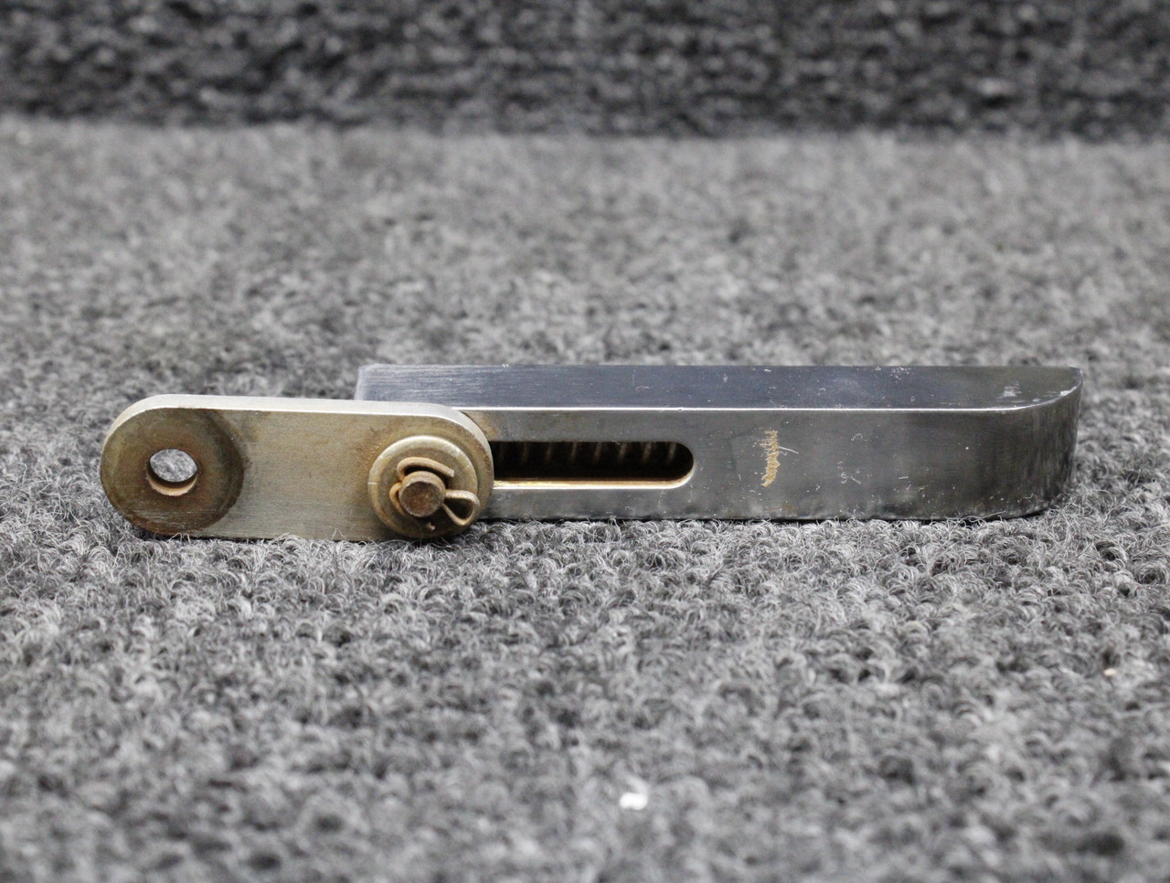 36-430012-151, 36-430012-65 Beechcraft 58 Utility Door Precatch Latch with Tab