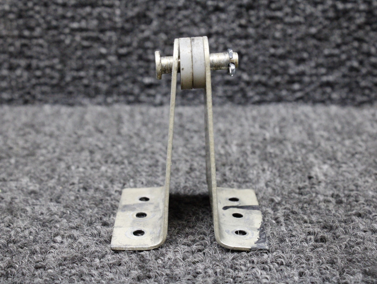 36-430012-35 Beechcraft 58 Upper Utility Door Hook Support Bracket Set