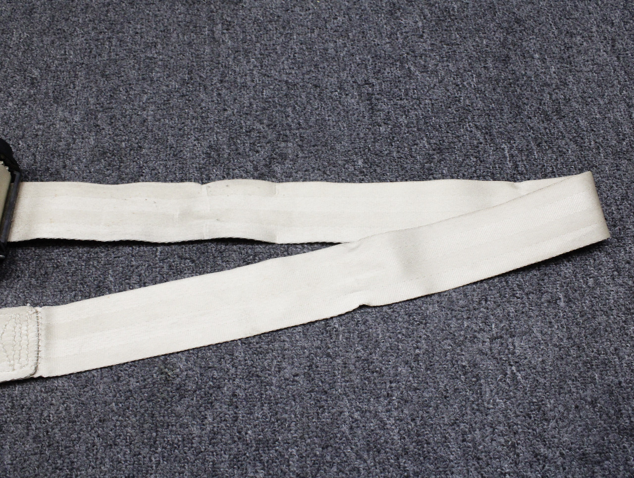 504239-401-2255 (Alternate PN: 128-380071-49) AmSafe Reel Seatbelt