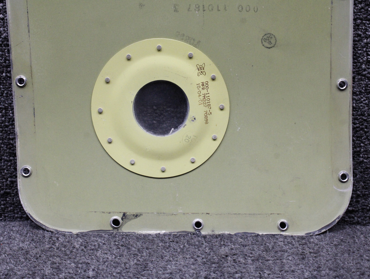000-110187-1 Beechcraft 58 LH Fuel Sight Gauge Access Cover