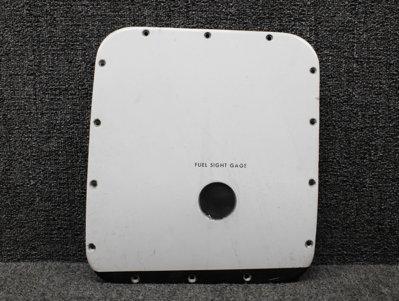 Fページ　aah 000-110187-1 Beechcraft 58 LH Fuel Sight Gauge Access Cover