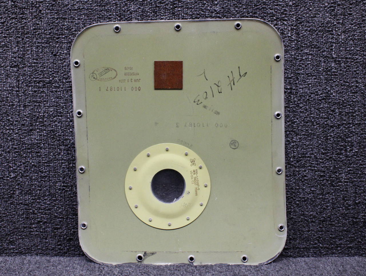 000-110187-1 Beechcraft 58 LH Fuel Sight Gauge Access Cover