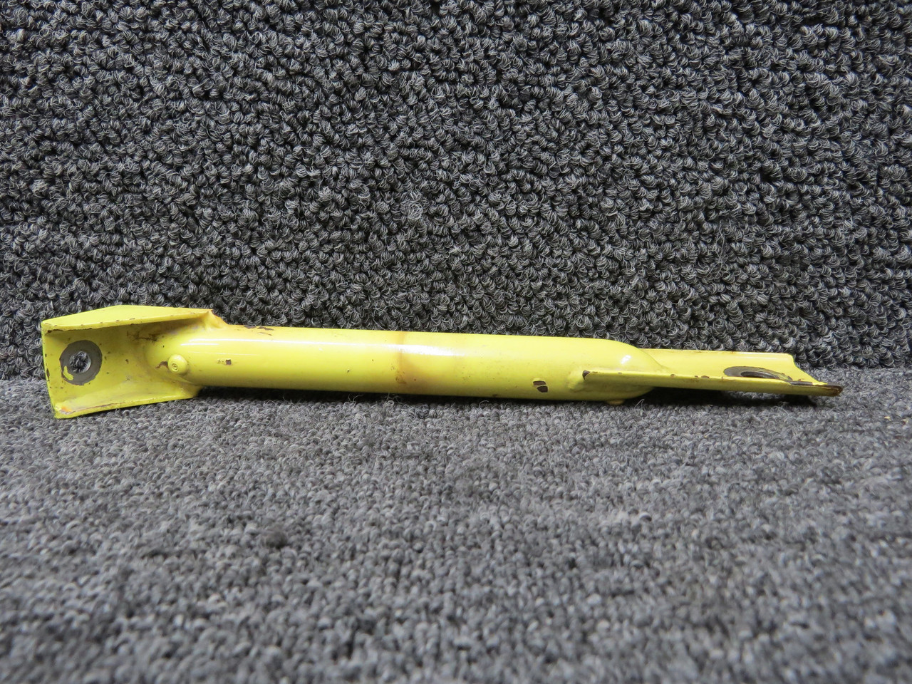 206-062-102-013 Bell 206B Rolls-Royce 250-C20B Forward Middle Engine Mount Leg