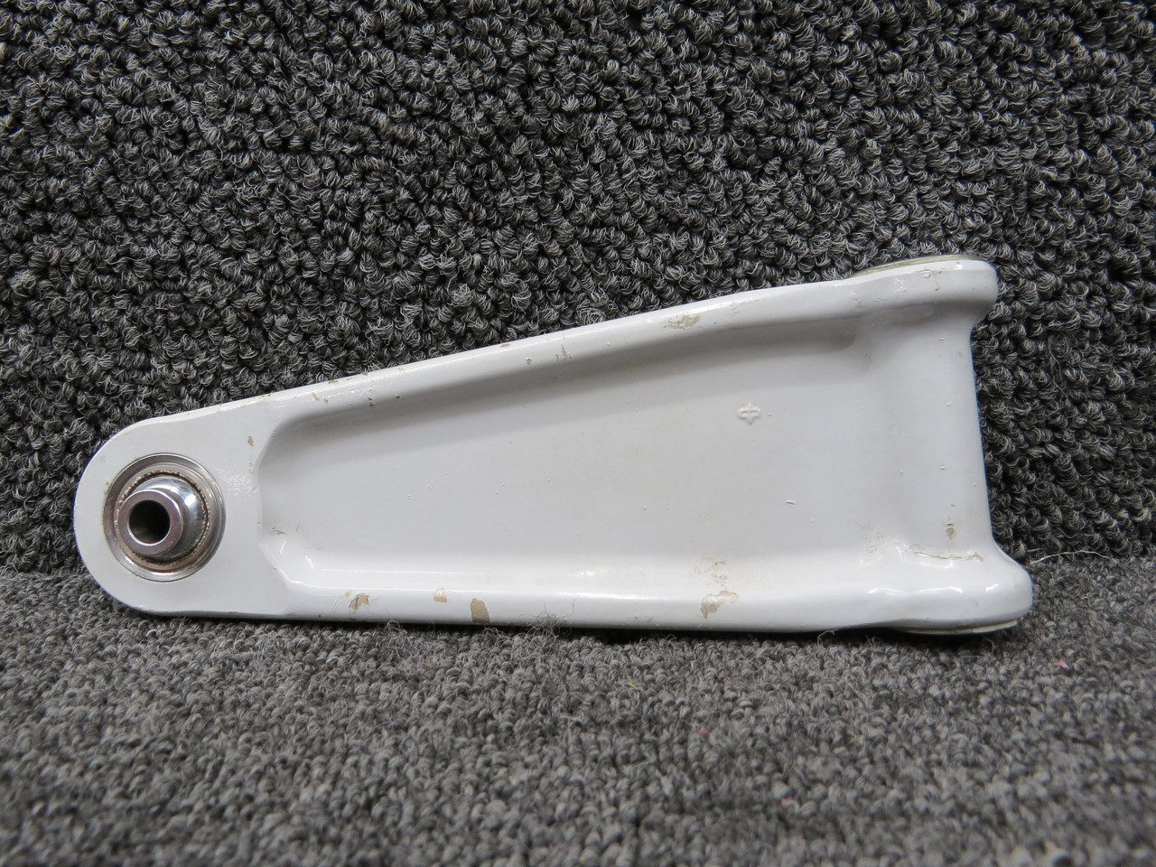 206-010-336-005 (Cast: 206-010-336-109) Bell 206B Idler Link Assembly