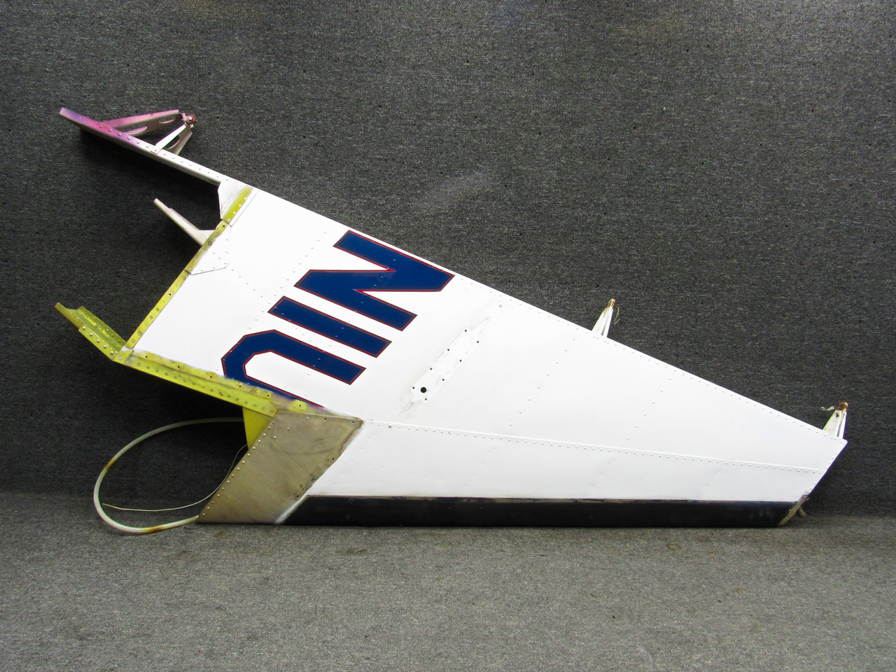 96-640000-629 (Use: 96-640000-203) Beechcraft KA-E90 Vertical Stabilizer Assy