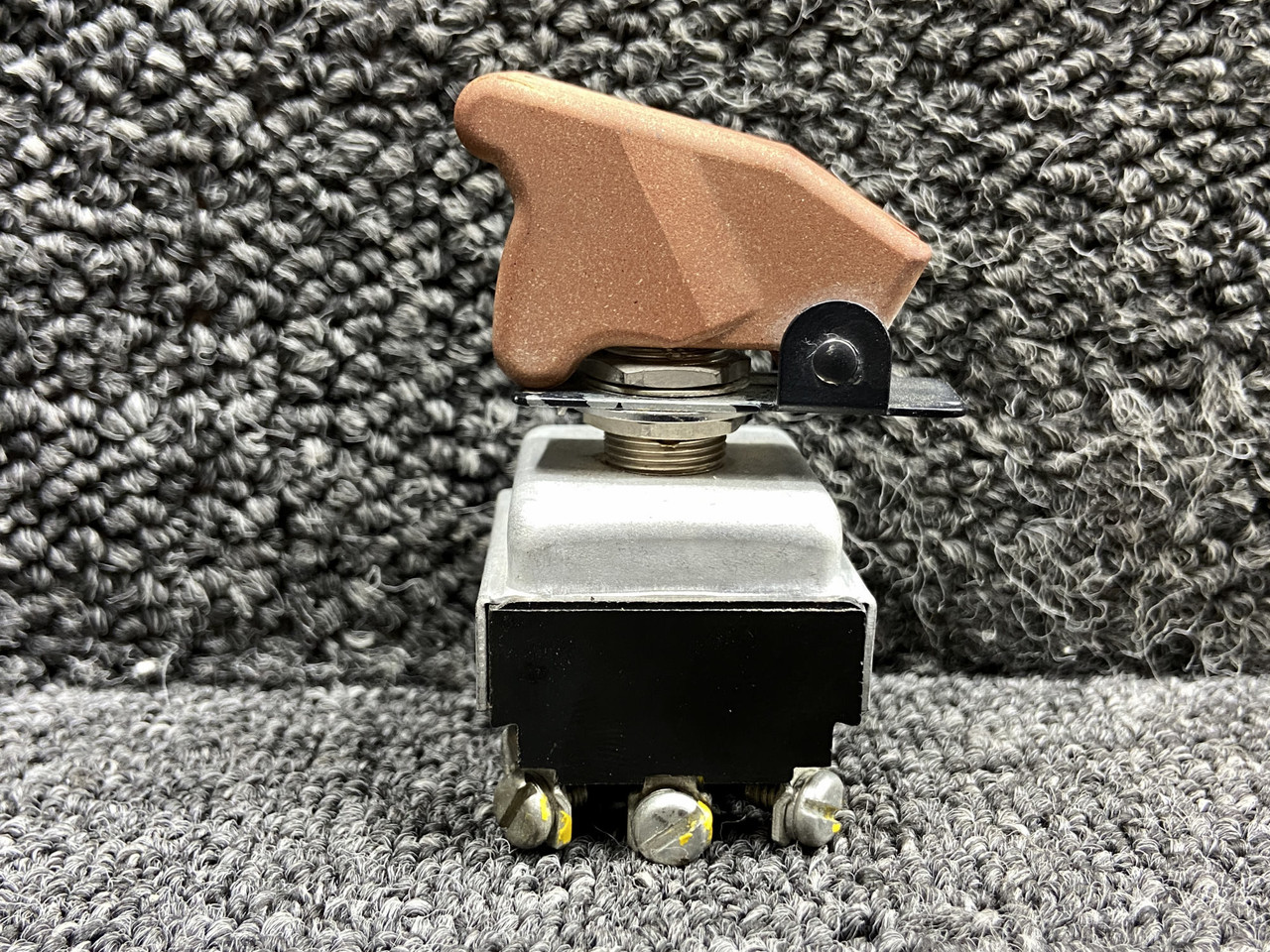 7664K5 (Alt: MS25068-23) Cutler-Hammer Toggle Clutch Switch Assembly
