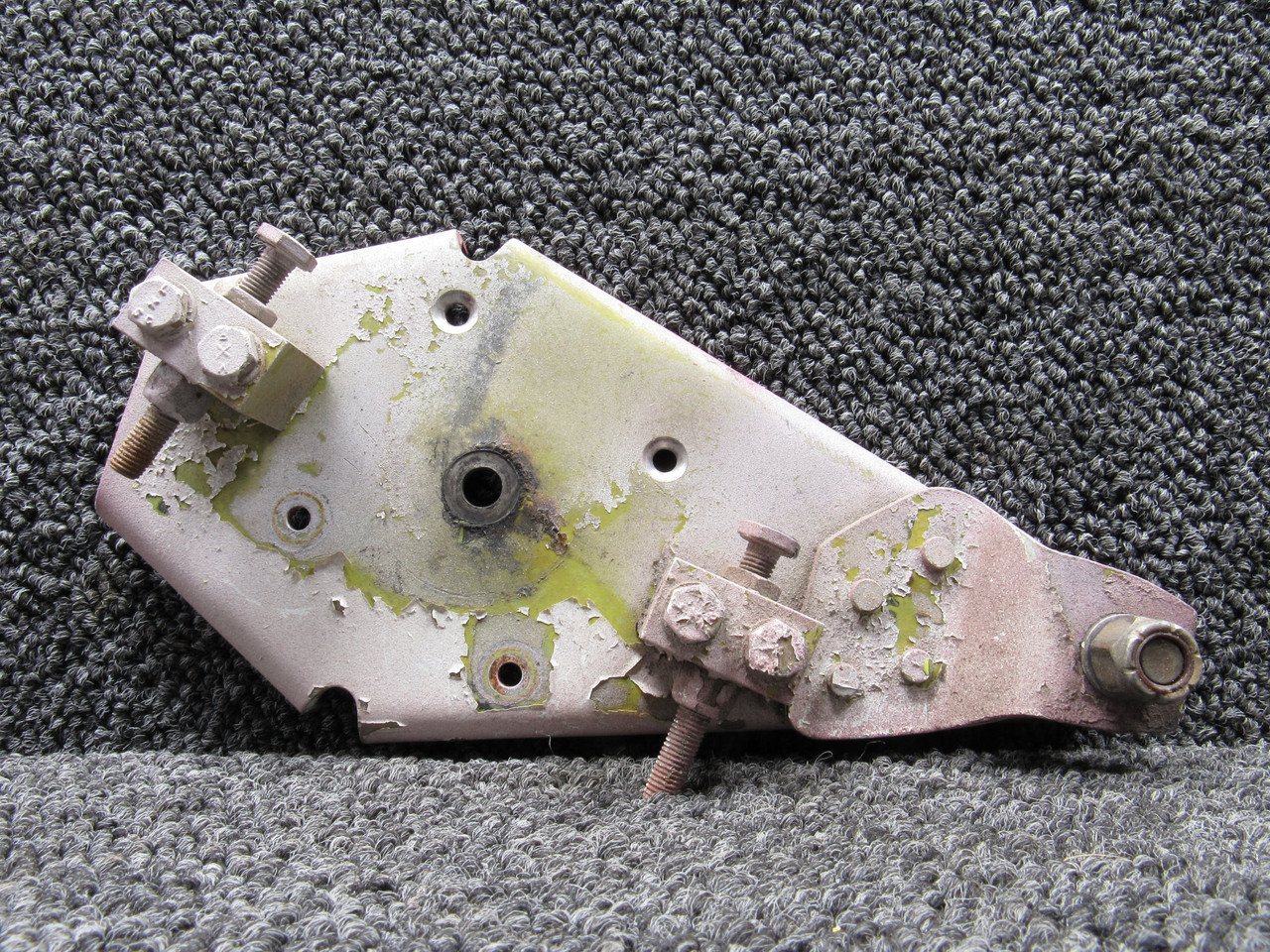 50-524406-3 Beechcraft KA-E90 Elevator Horn LH