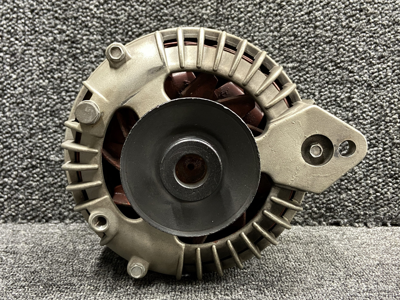 2642997 (Use: 4111810R) Lycoming TIO-540 Falcon Aero Alternator (Core, 12V, 60A)