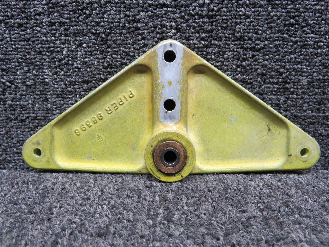 95393-002 (Cast: 95396) Piper PA34-220T Nose Gear Steering Arm Assembly