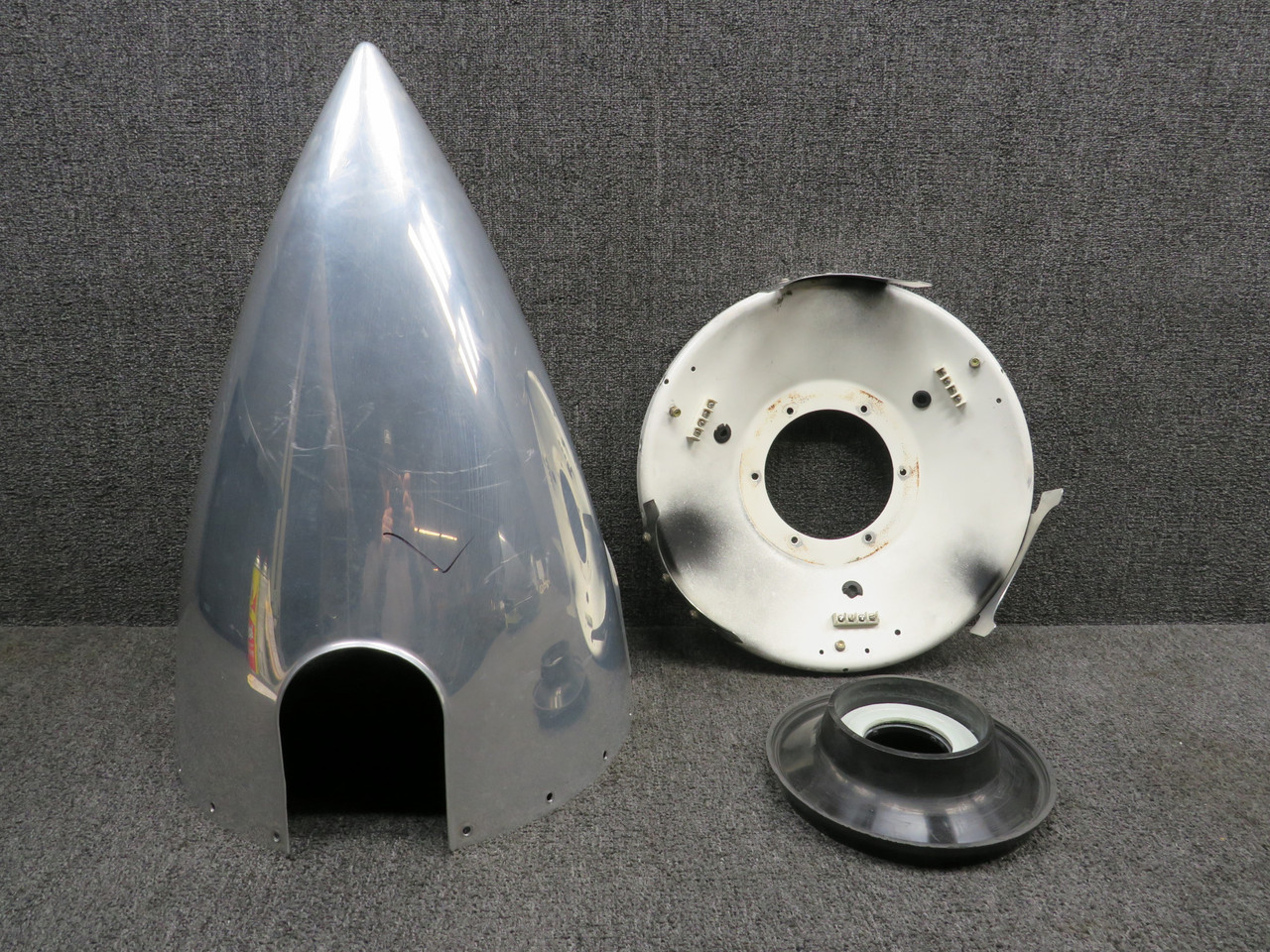 37138-002 (Use: 37138-200) Piper PA34-220T Spinner Assembly with Bulkhead LH