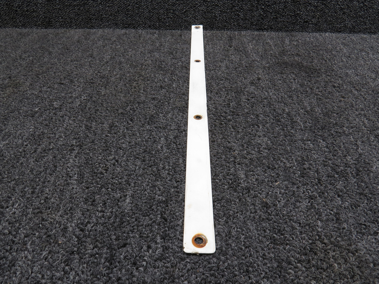 0412042-1 Cessna 152 Window Retainer Rear