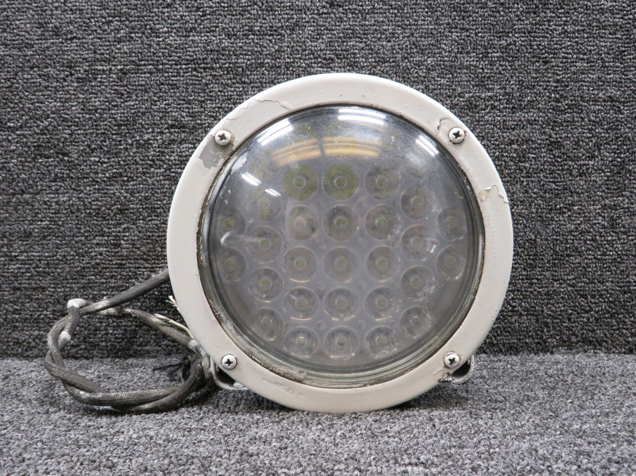 D7585-17 Cessna Citation S550 Landing and Taxi Light Assembly