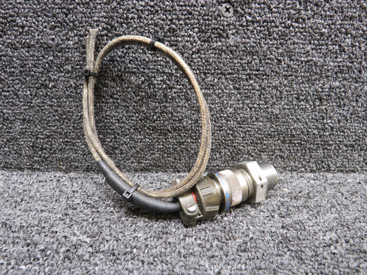 A3173, MS3106R12S-3S Beechcraft King Air C90 Magnetic Chip Detector w Connector