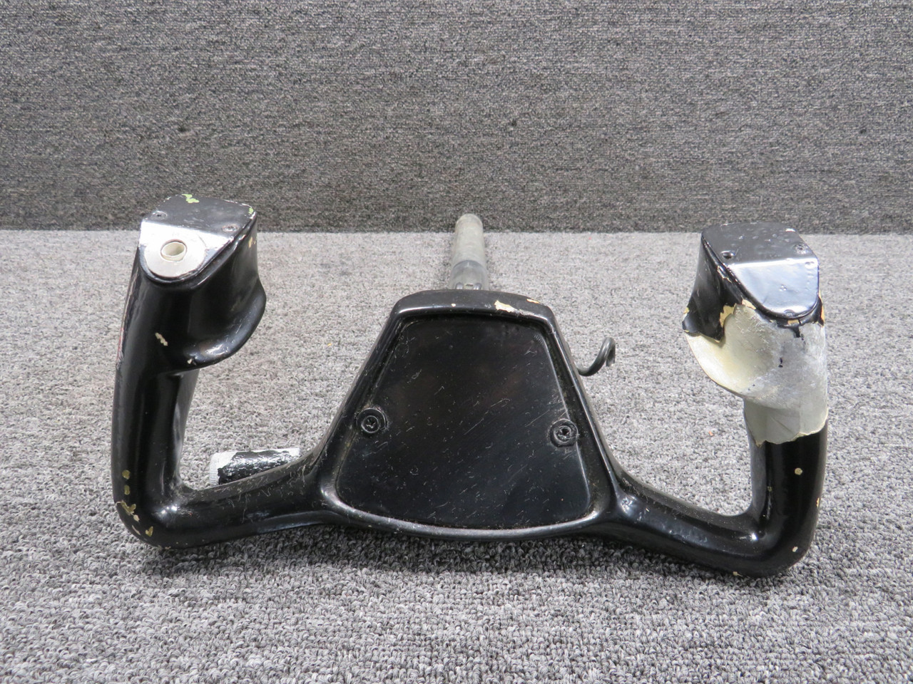 100-524125-602 Beechcraft King Air C90 Co-Pilot Control Wheel Assembly