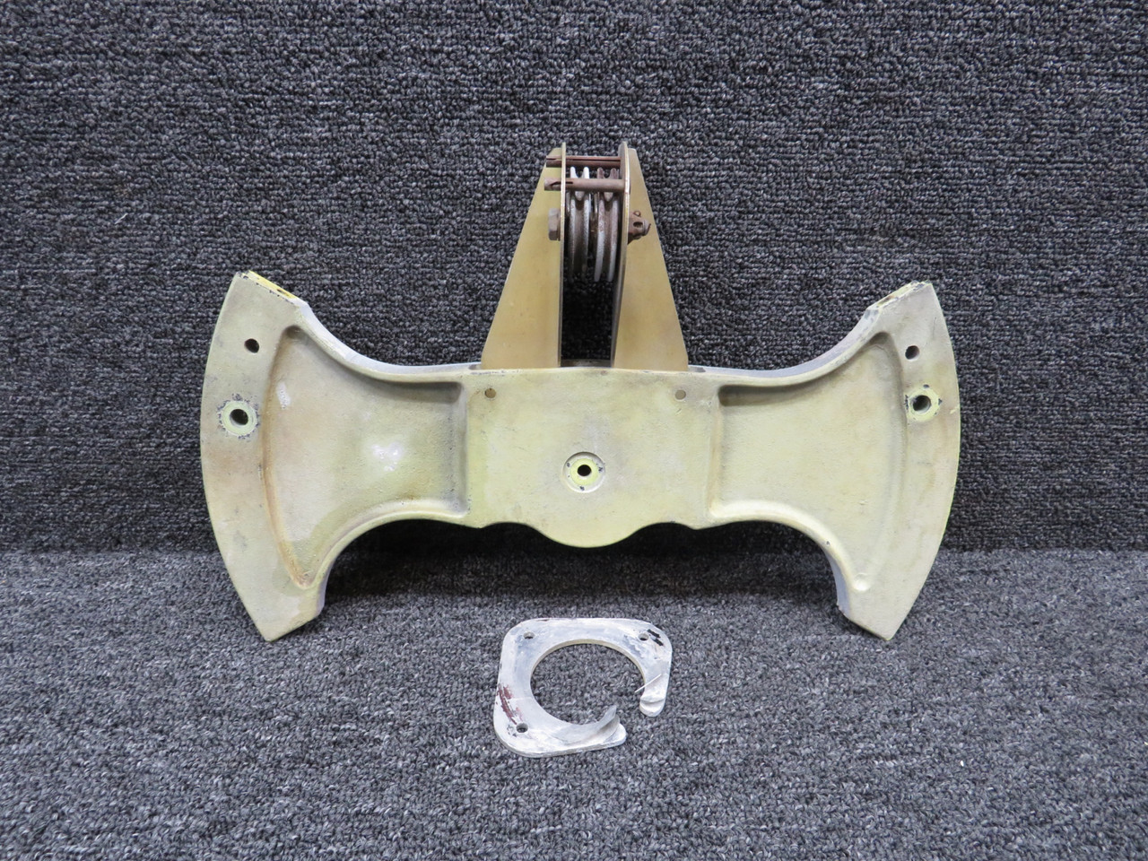 50-524327-1 (Cast: 50-524327) Beechcraft King Air C90 Rudder Bellcrank Assembly