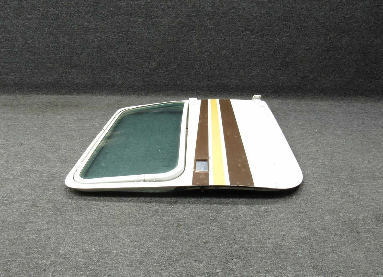 0417008-34 Cessna 152 Right Hand Cabin Door Assembly