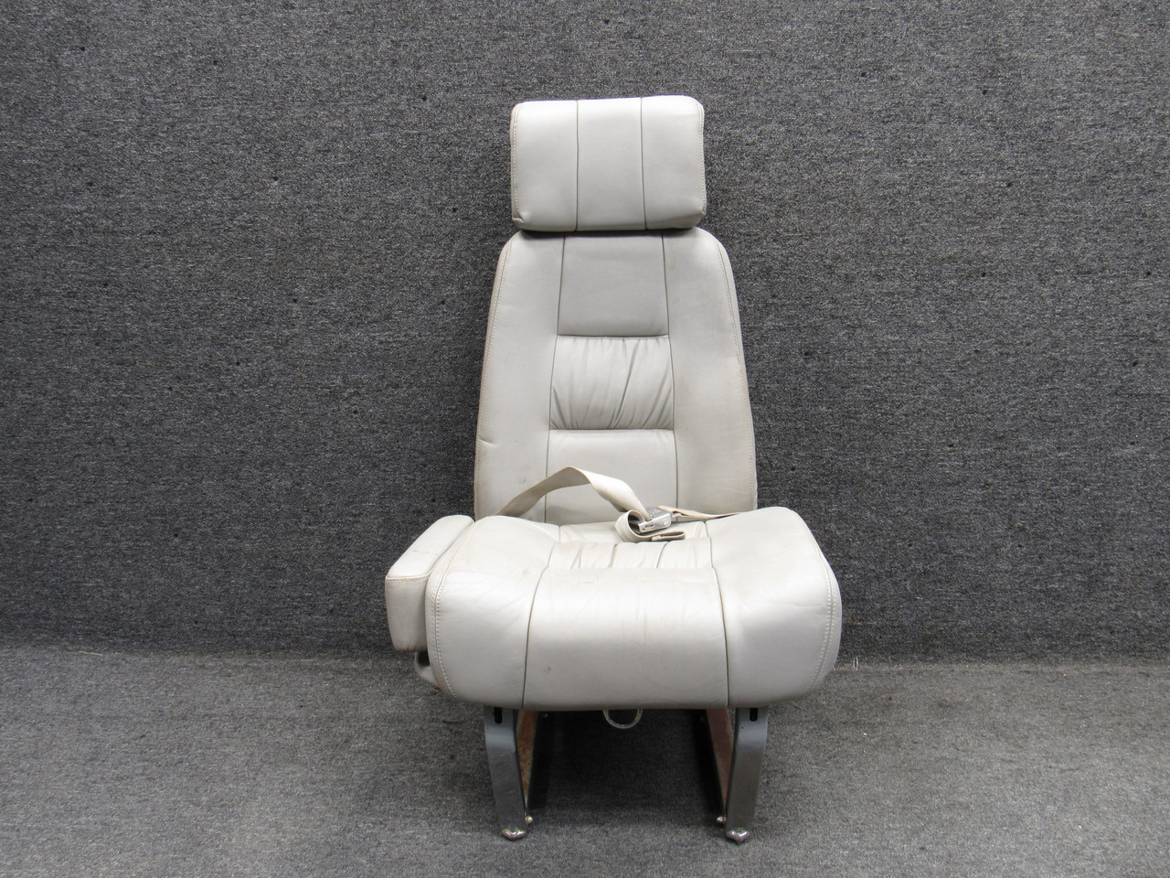 5119312-1 Cessna 421 Passenger Forward Facing Seat Assembly Left Hand