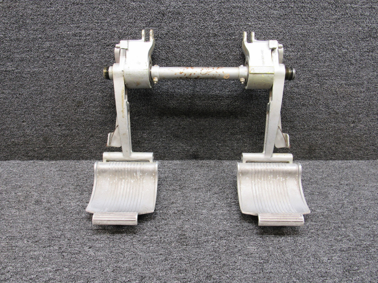 50-524402-610 Beechcraft King Air C90 Co-Pilot Rudder Pedal