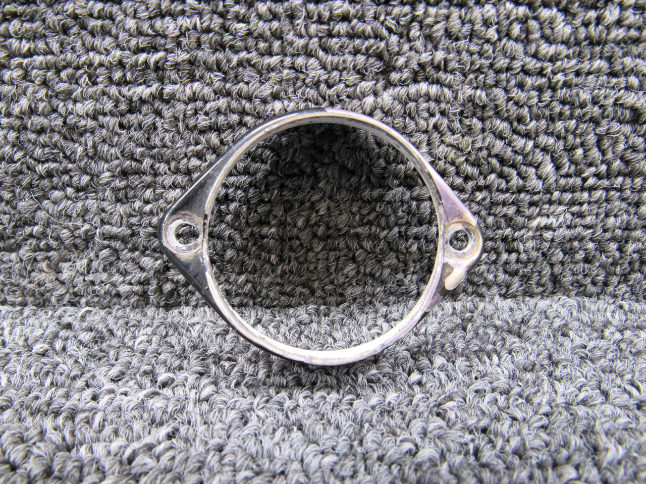 A2108 Beechcraft King Air C90 Lens Retainer