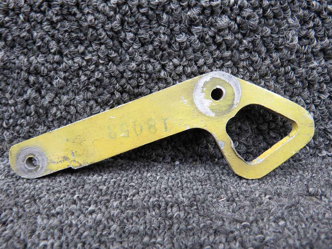 18053-000 Piper PA-23-150 Cabin Door Bellcrank Lock