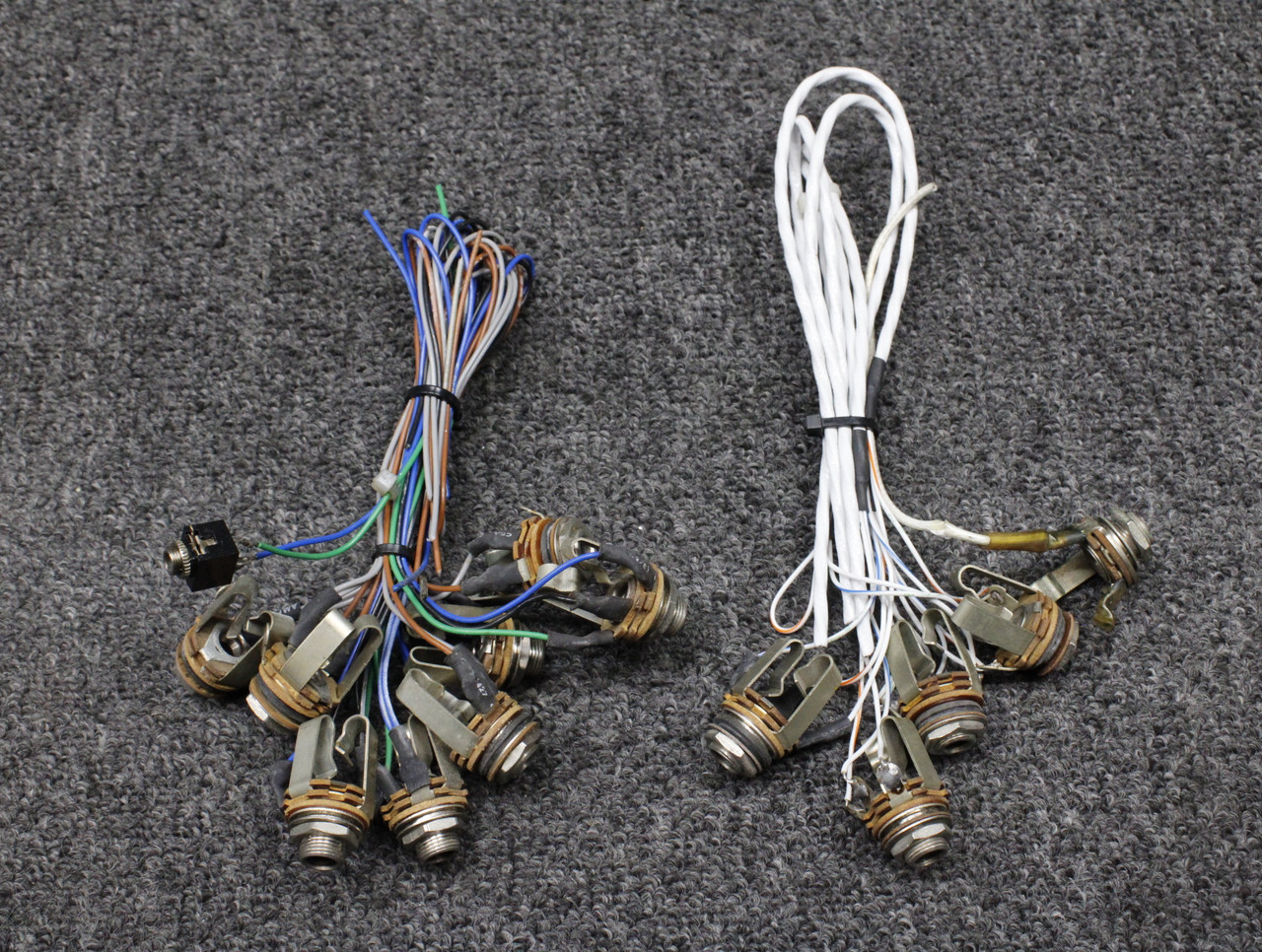 S1102-1 Cessna 310L Set of 13 Audio Jacks