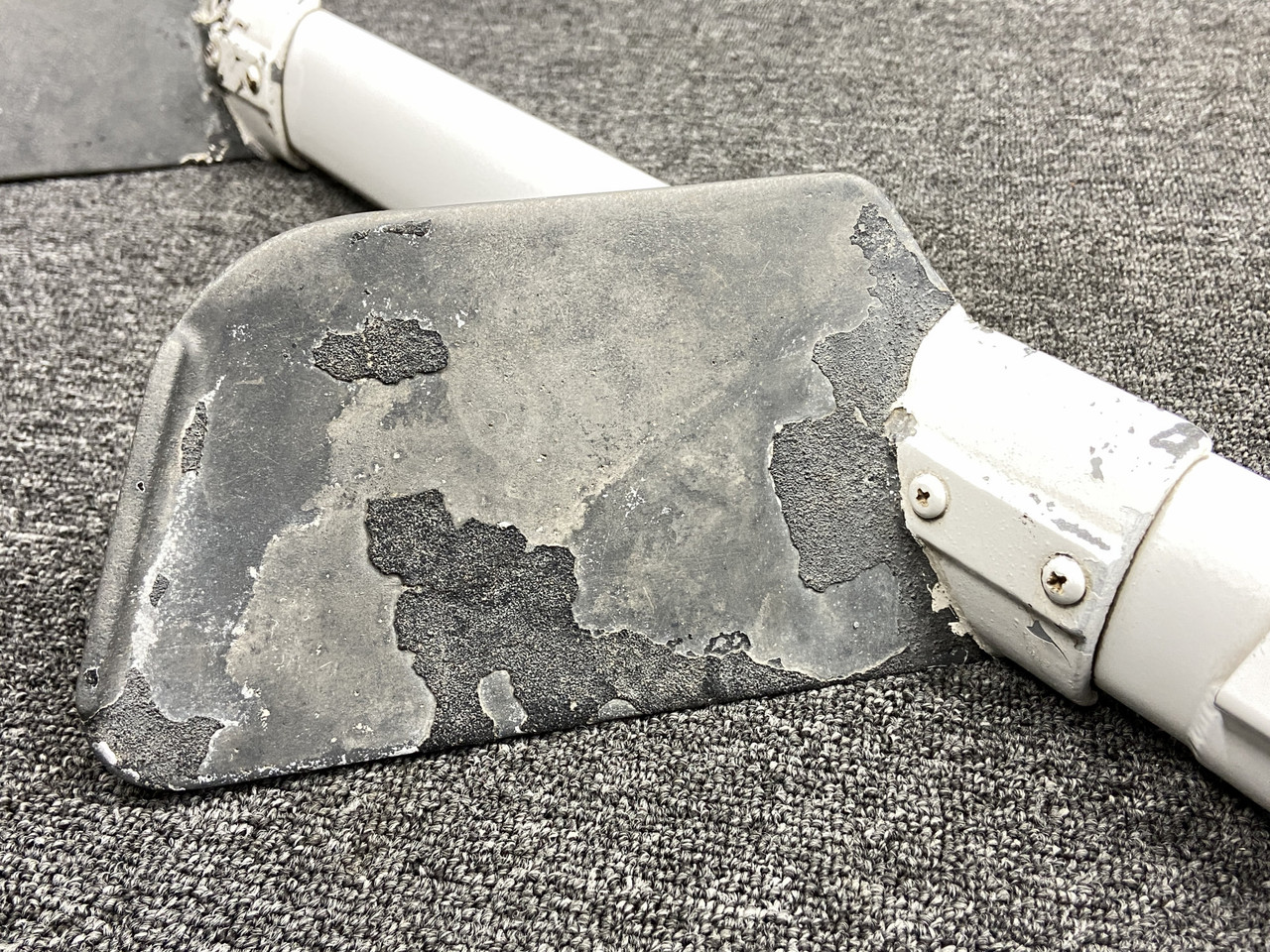 0811946-1 (Use PN: 0811946-24) Cessna 310L Retractable Step Assembly