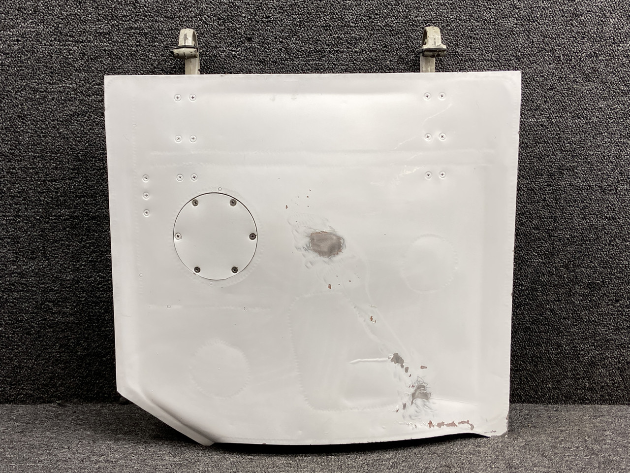 0826002-201 (Use: 0826002-210) Cessna 310L Inboard Main Gear Door Assembly RH