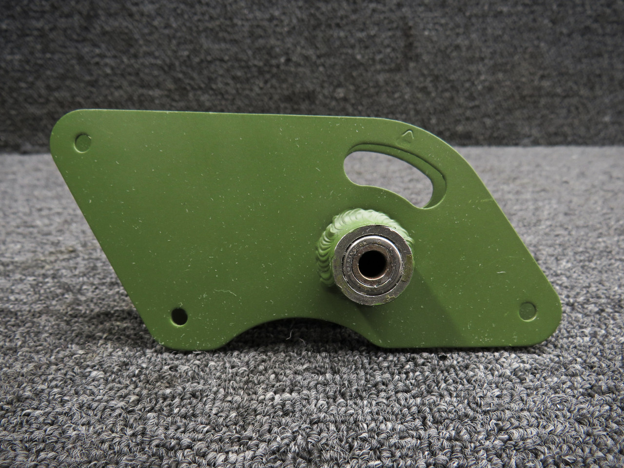 0523223-1 (Use: 0422430-2) Cessna 172N Aileron Bellcrank Assembly RH (Zinc)