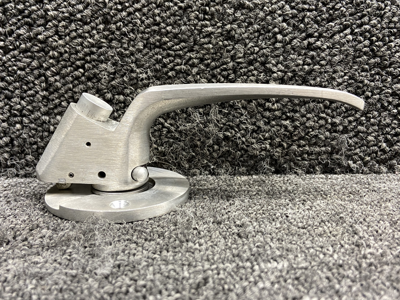 95-380010 Beechcraft A36 Inner Cargo Door Handle Assembly