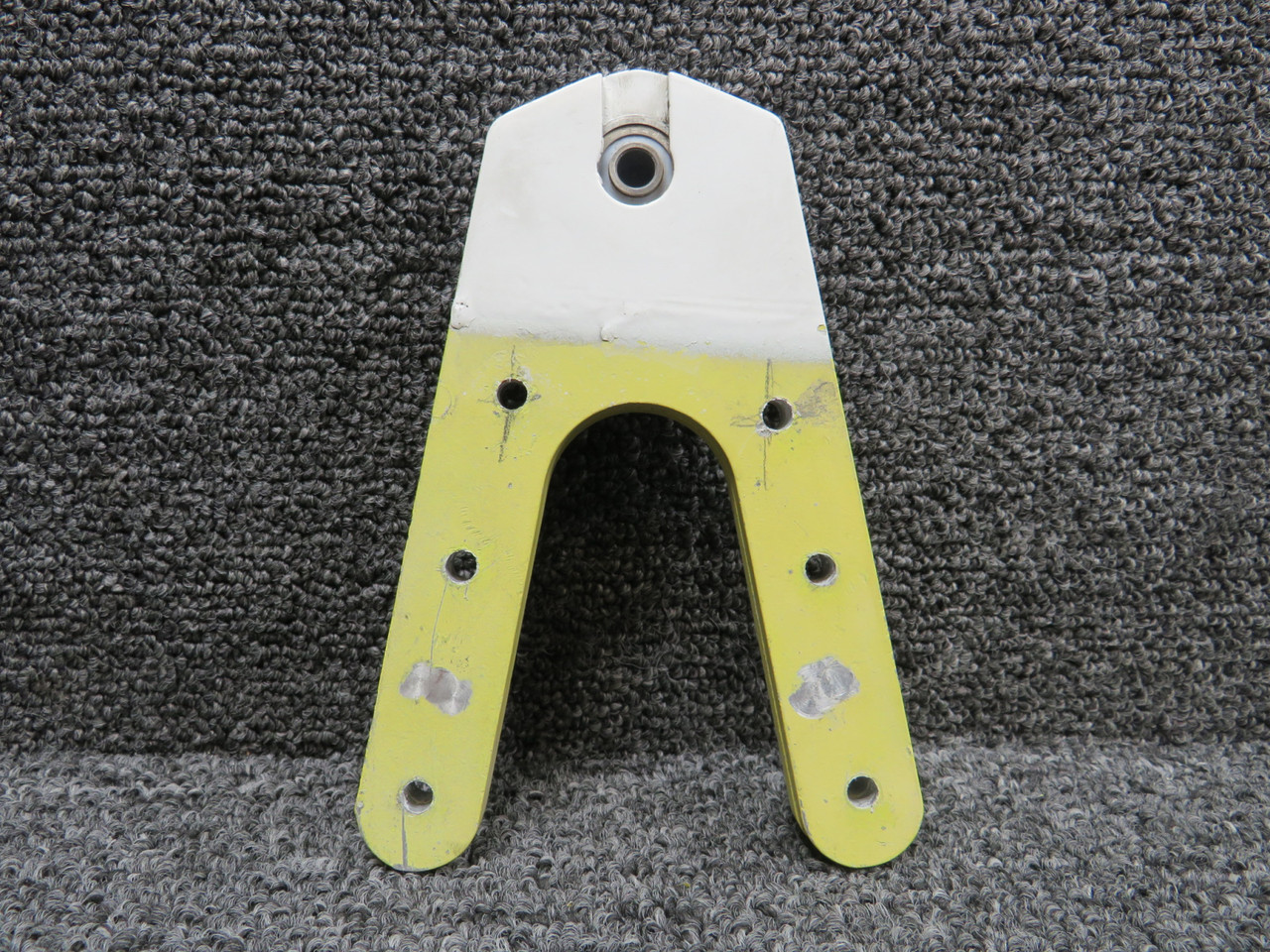 5522865-1 Cessna Citation 560 V Wing Trailing Edge Bearing Plate LH or RH